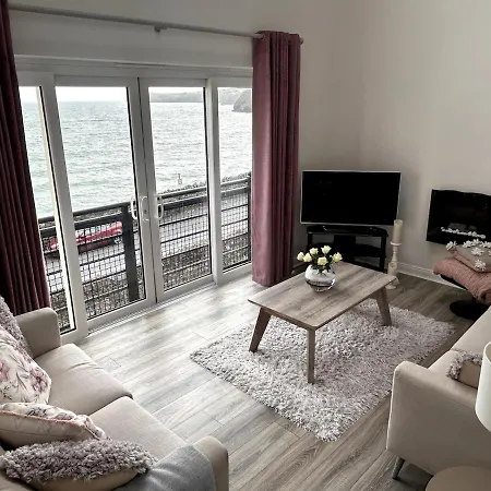 Seafront In Apartment
